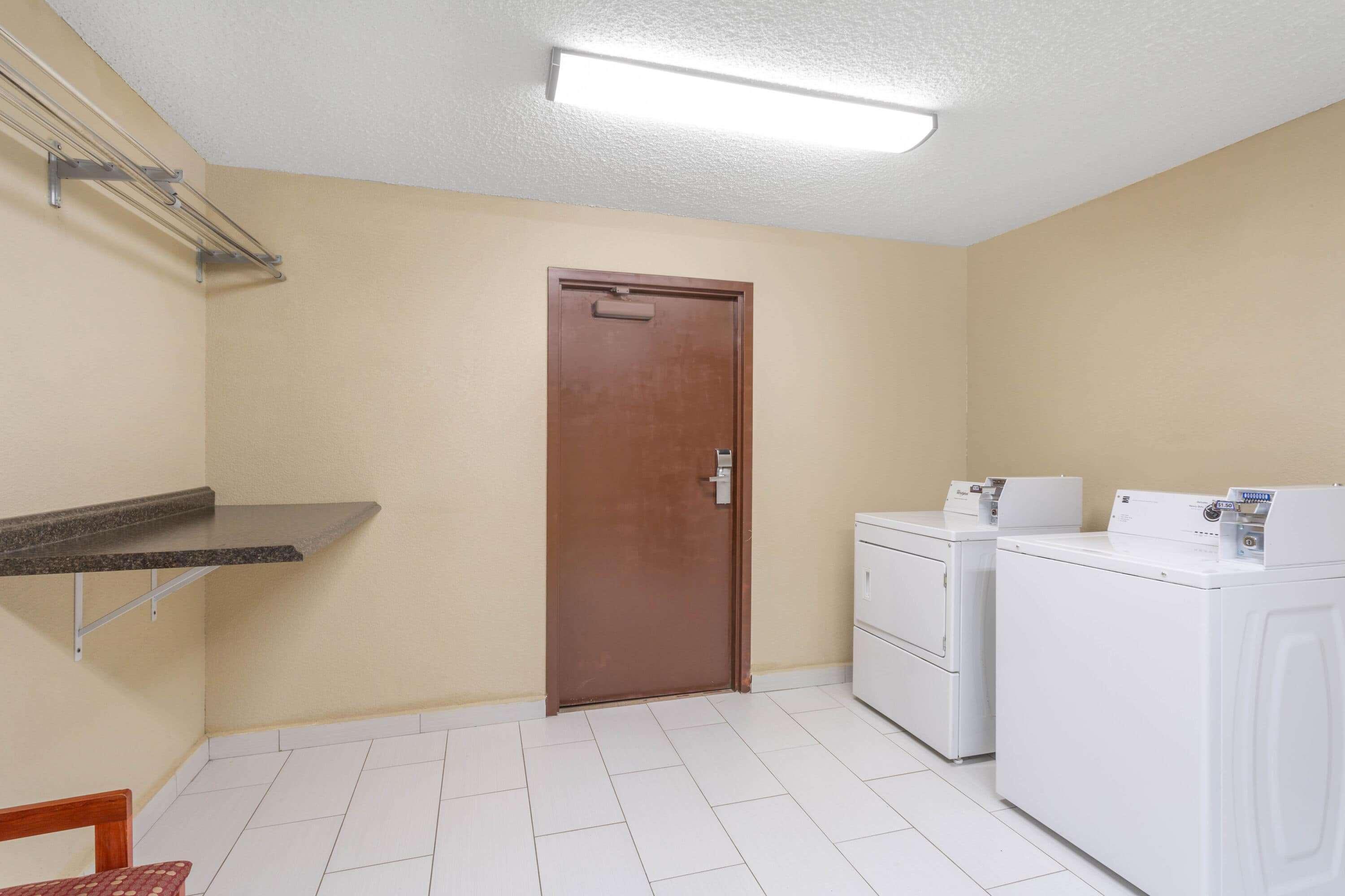 Days Inn By Wyndham Blairsville Buitenkant foto